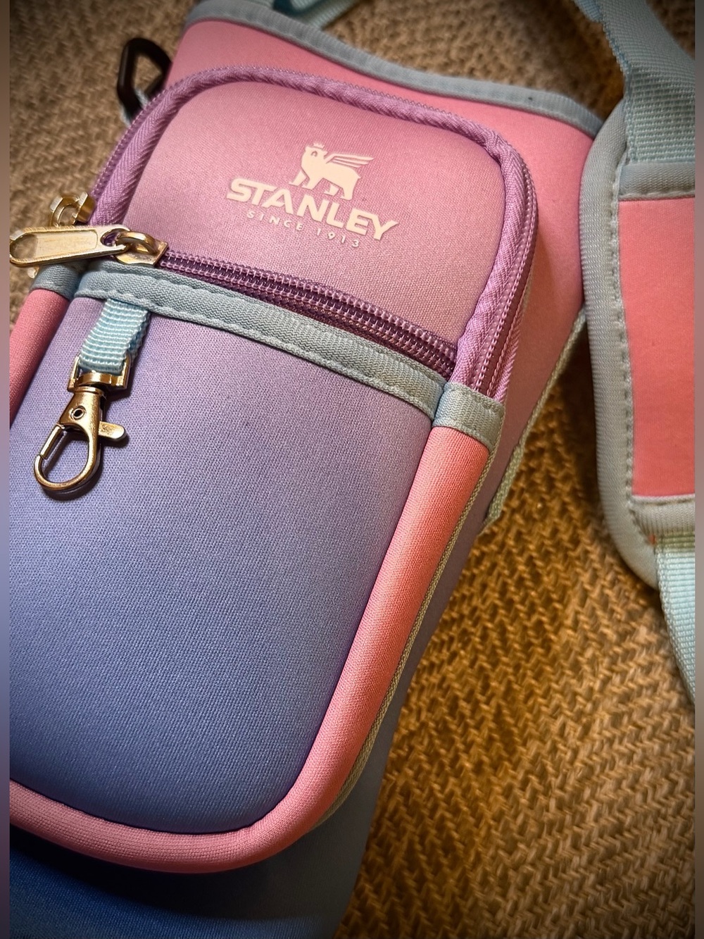 Stanley Tumbler Carrier Pouch – Fits 40oz Water Bottles (Adjustable Strap)-NEW!! - Picture 5 of 5